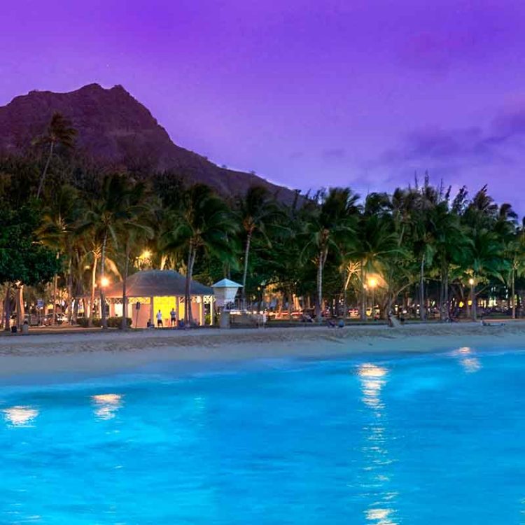 Diamond Head Moonrise